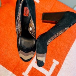 ⬇️$75 Major! MISSONI Black Suede Zig-Zag Heel 9.5